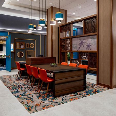 ホテル Hyatt House Tampa Downtown エクステリア 写真