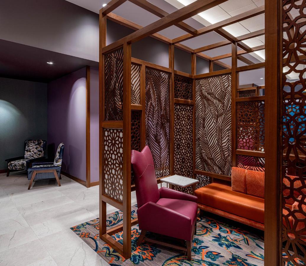 ホテル Hyatt House Tampa Downtown エクステリア 写真