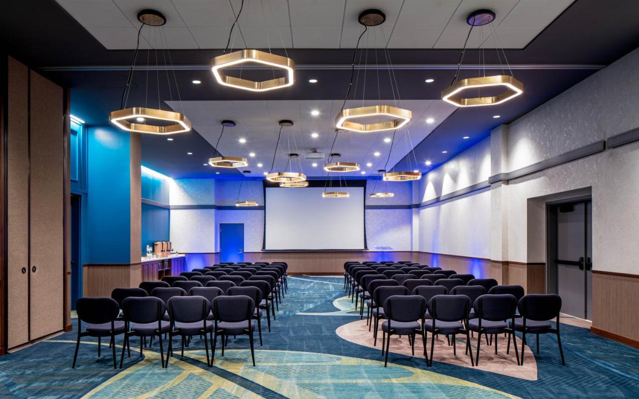 ホテル Hyatt House Tampa Downtown エクステリア 写真