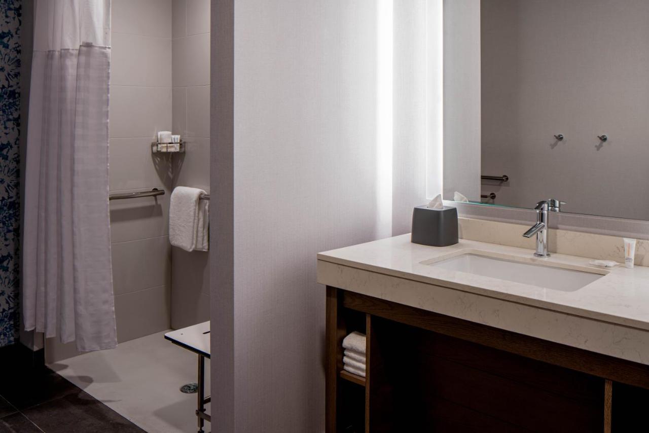 ホテル Hyatt House Tampa Downtown エクステリア 写真