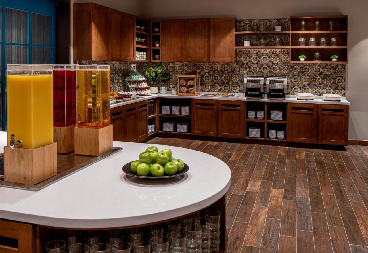 ホテル Hyatt House Tampa Downtown エクステリア 写真