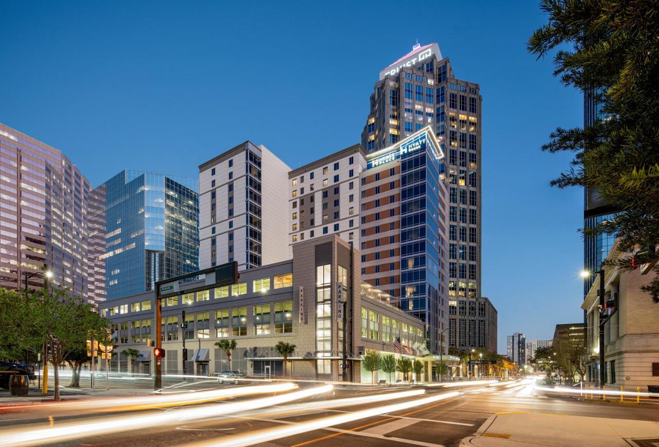 ホテル Hyatt House Tampa Downtown エクステリア 写真