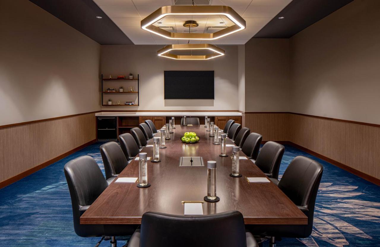 ホテル Hyatt House Tampa Downtown エクステリア 写真