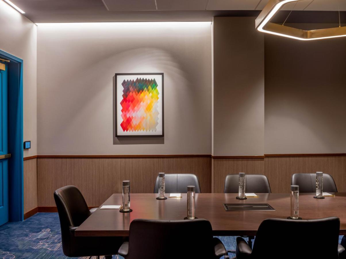 ホテル Hyatt House Tampa Downtown エクステリア 写真
