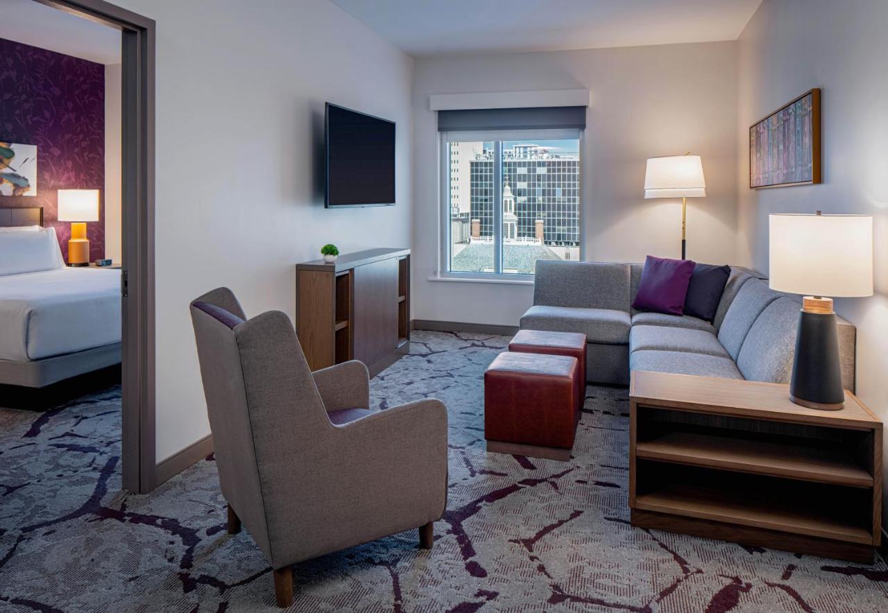 ホテル Hyatt House Tampa Downtown エクステリア 写真