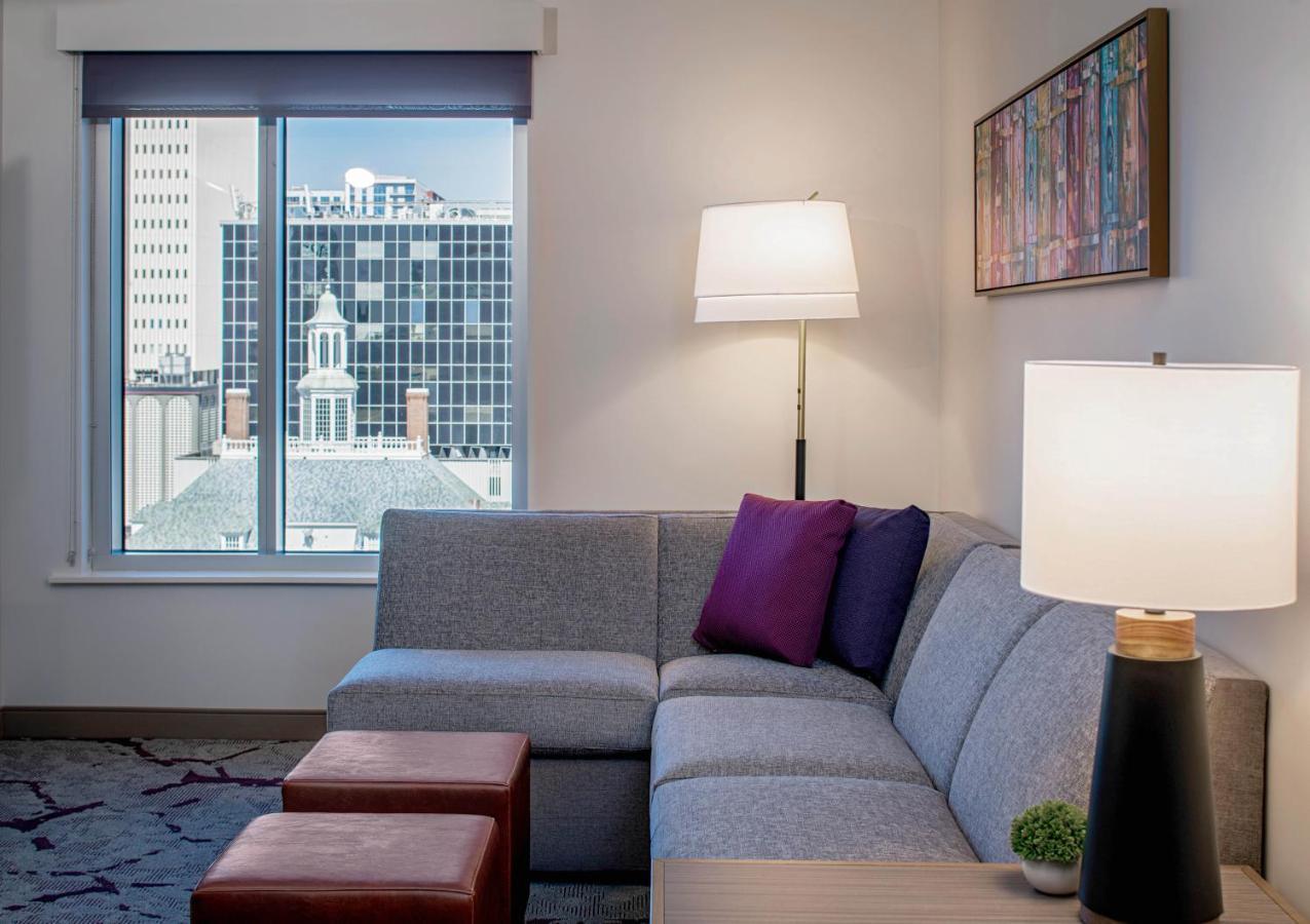 ホテル Hyatt House Tampa Downtown エクステリア 写真