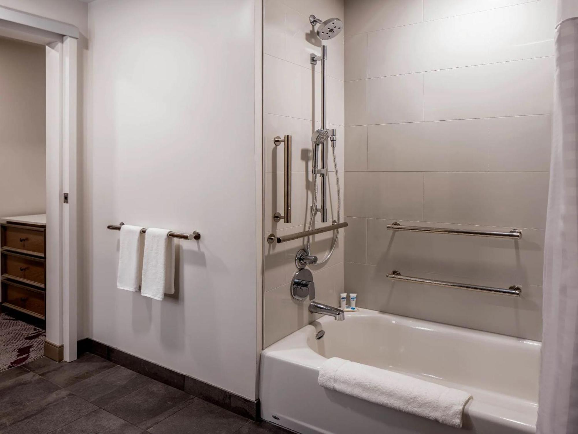 ホテル Hyatt House Tampa Downtown エクステリア 写真